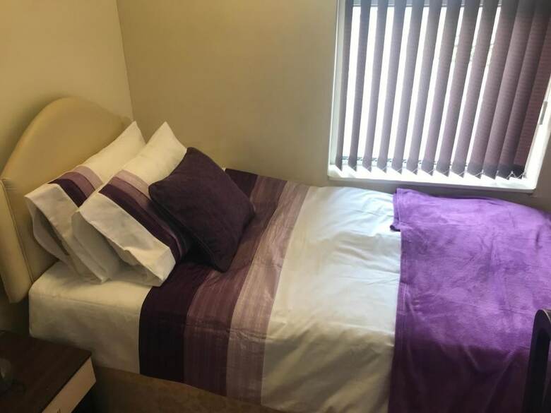 Hotel Adelaide House