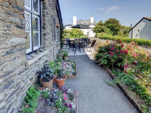 Quaint Cottage In Lynton Near The Beach