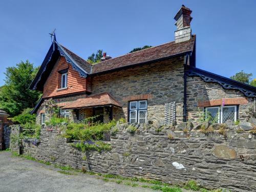 Quaint Cottage In Lynton Near The Beach