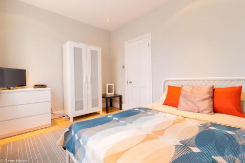 Hostal Siems House