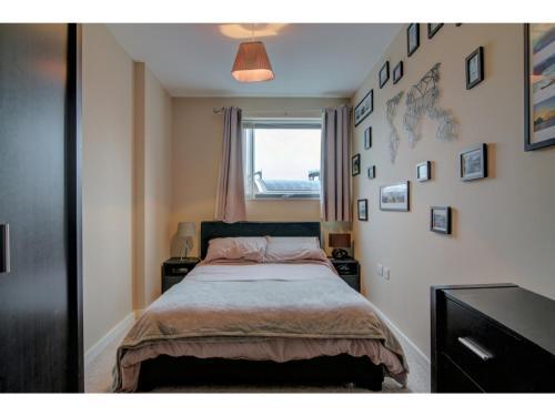 Apartamento Central Apt For 4, Skyline Views & Canal Adjacent