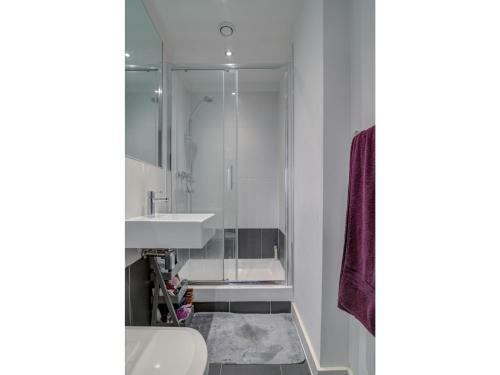 Apartamento Central Apt For 4, Skyline Views & Canal Adjacent