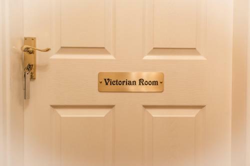 Hostal Creston Villa Guest House