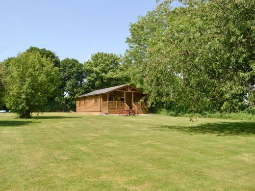 Tarka's Holt Log Cabin