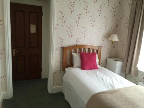 Hostal Kenmore Guest House