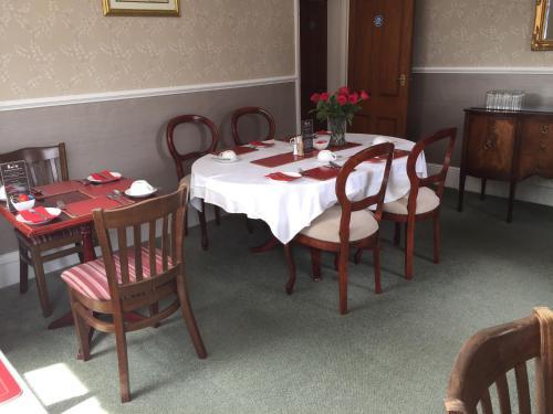 Hostal Kenmore Guest House