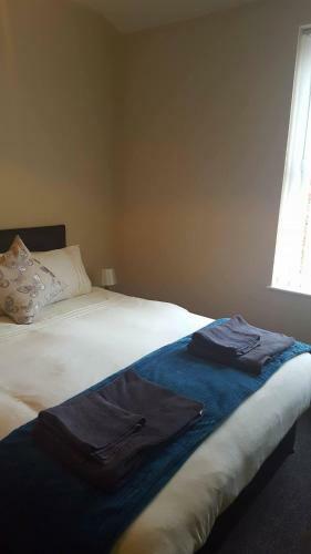 Hostal Liverpool Gidlow House Sleeps 8