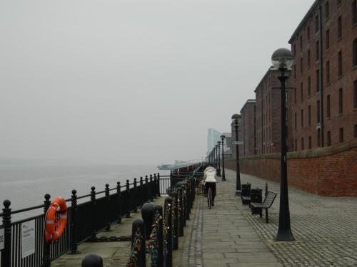 Liverpool City Waterfront Apartment