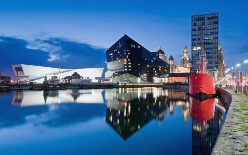 Liverpool City Waterfront Apartment