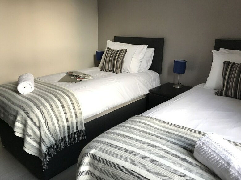 Albergue Dockside Lodge (ensuite Rooms)