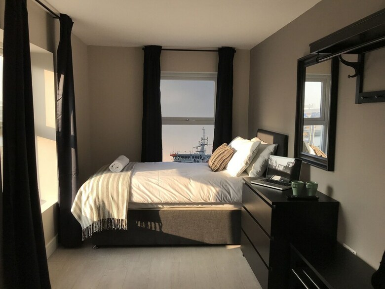 Albergue Dockside Lodge (ensuite Rooms)