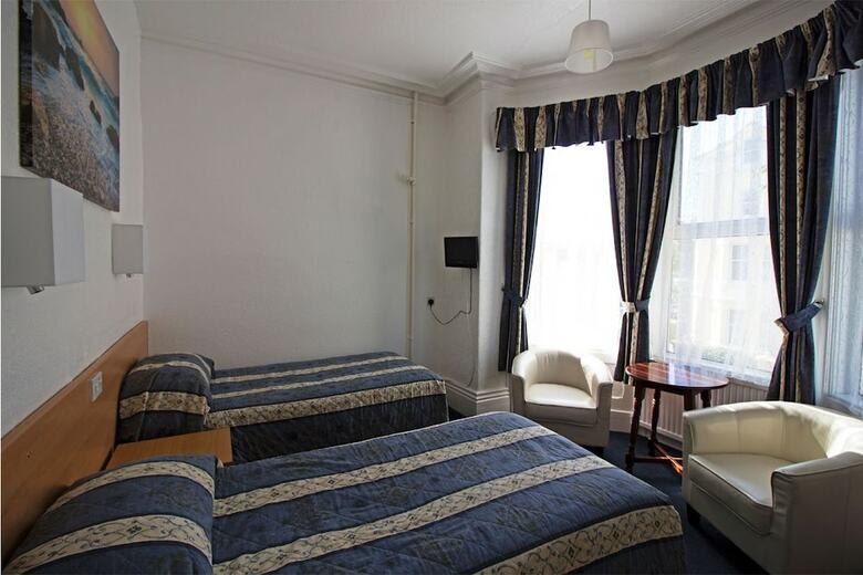 Evans Hotel