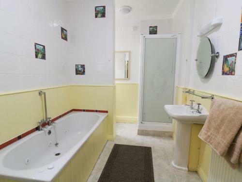Garth House Apartment 1