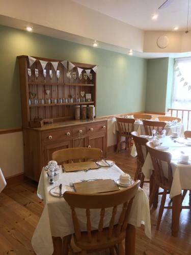 Hostal Astonwood Hotel