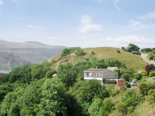Raven's Lodge