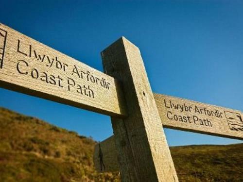 Holiday Home Dinas Y Gadair