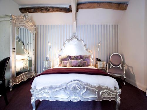 The Royal Hotel
