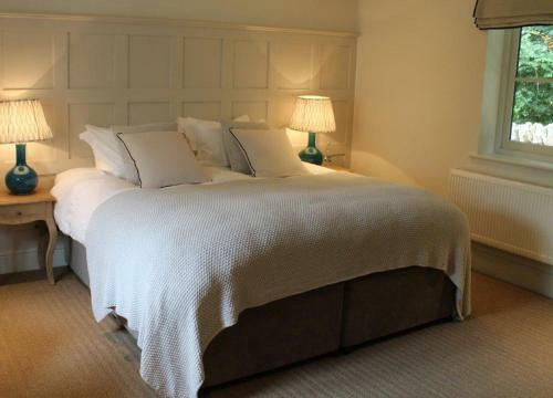 Hotel Five Alls