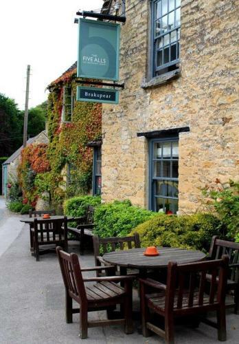Hotel Five Alls