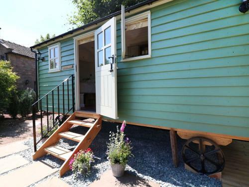 The Laburnum Retreat, Leek
