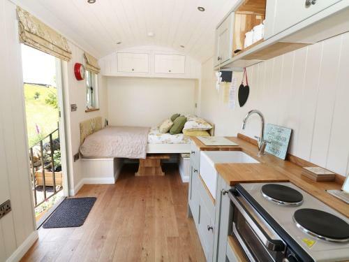 The Laburnum Retreat, Leek