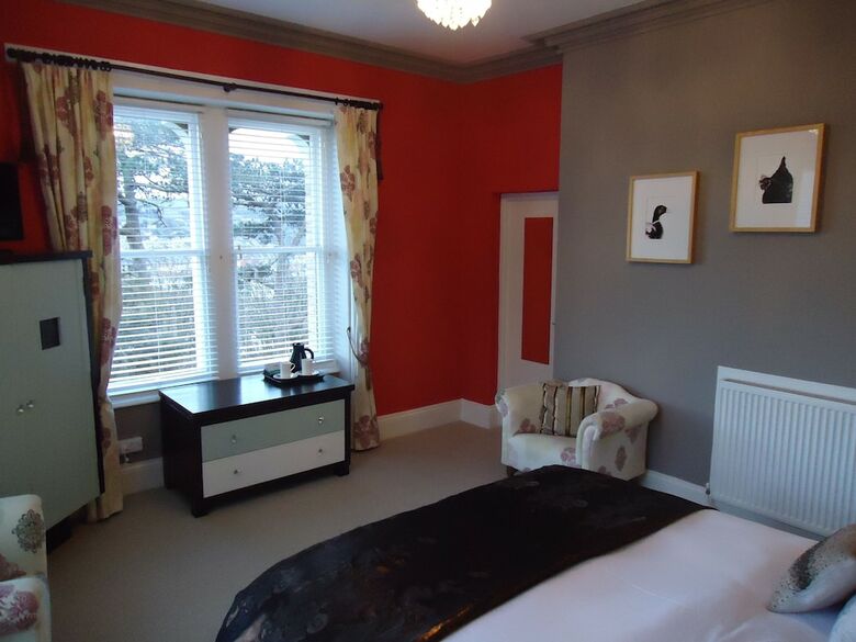 Hostal Westwell Hall