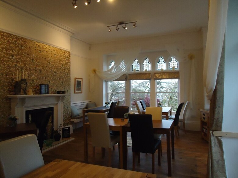 Hostal Westwell Hall