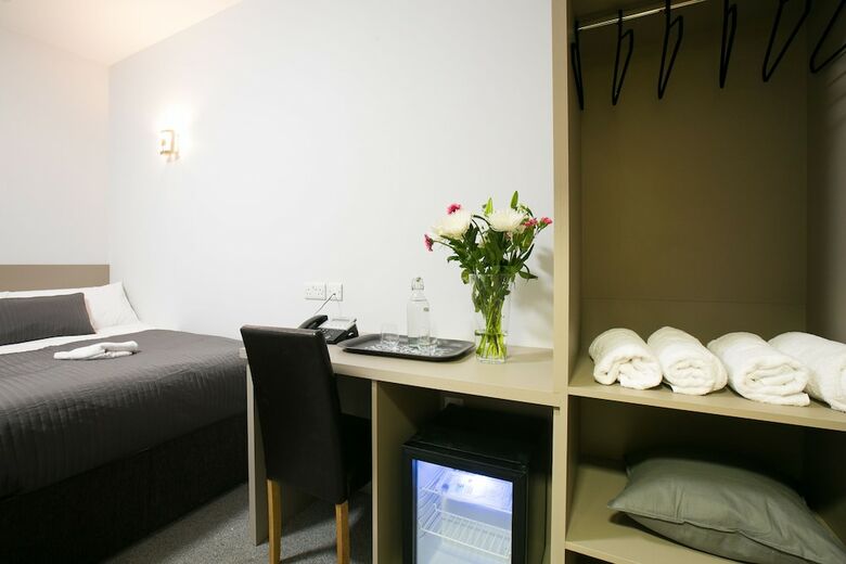 Hotel Oyo Townhouse 16 Ilford Hill