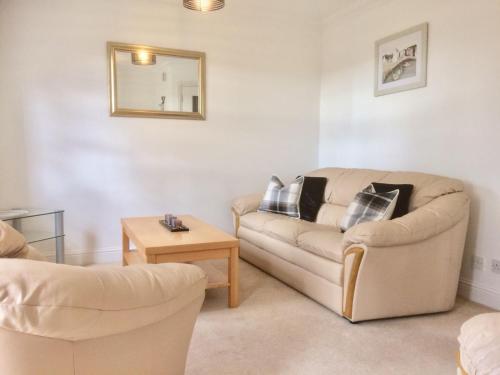 Nine Oaks Apartment