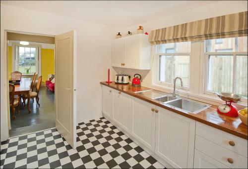 Dunolly Cottage