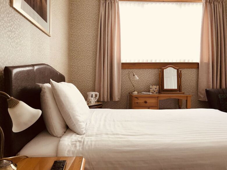 Hostal Abermar Guest House