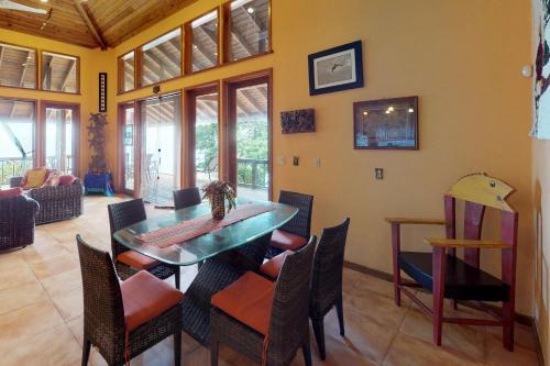 Villa Far Tortuga
