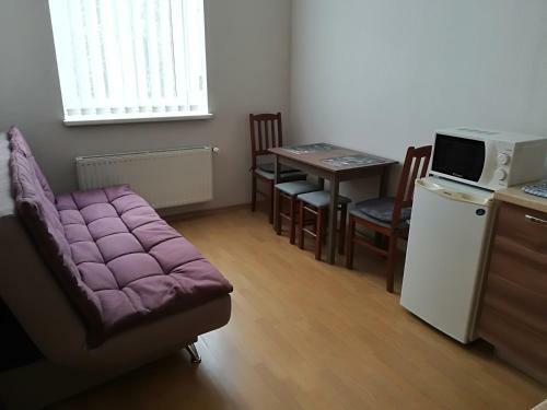 Raina Apartment