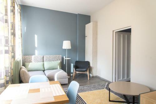 A9a (aud?ju 9 Apartamenti)