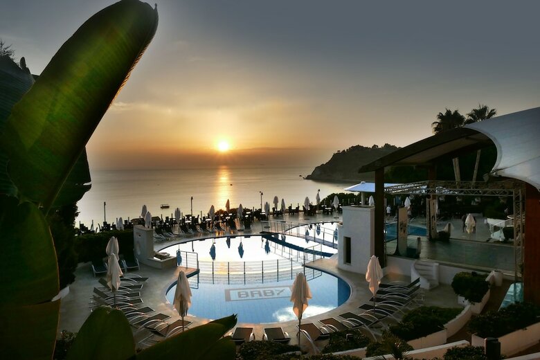 Hotel Villaggio Scoglio Della Galea
