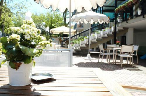 Hotel Lux