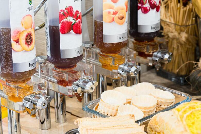 Hotel Kiss
