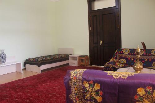 Hostal Hotel Apartments Silk Road