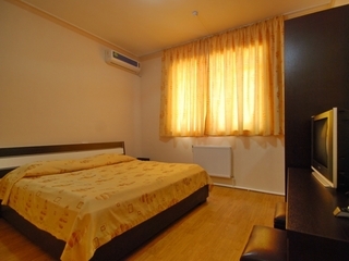Hotel Rovshan