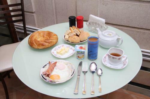 Hostal "chinara" Guest House