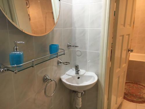 3-bedroom Apartment On Ohunboboev