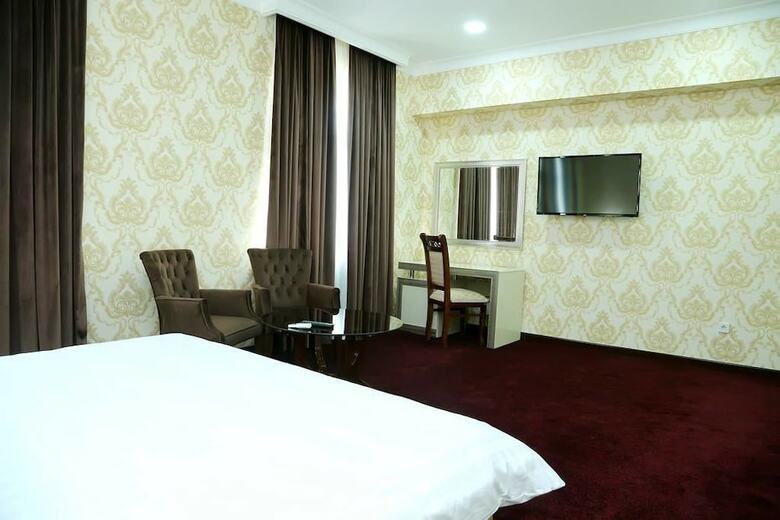 Hotel Grand Capital