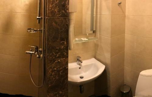 Bed & Breakfast Non-stop Economy Hotel