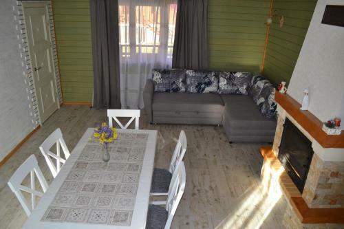 Hostal Aura Karpat