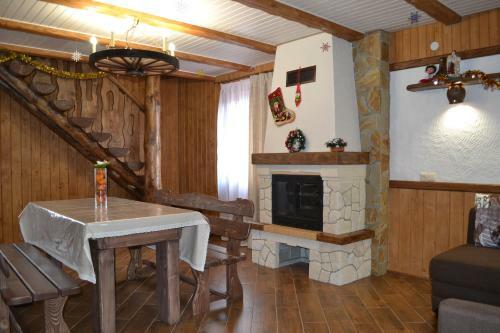 Hostal Aura Karpat