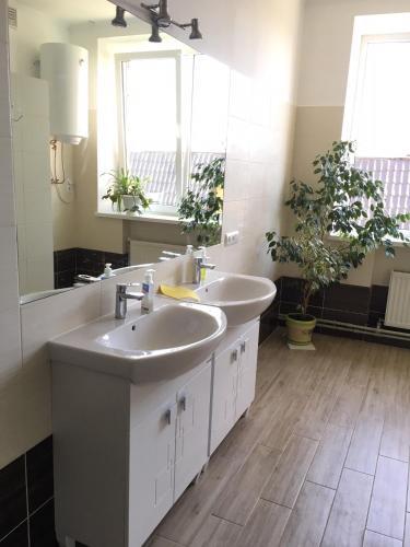 Albergue ?????? "office"