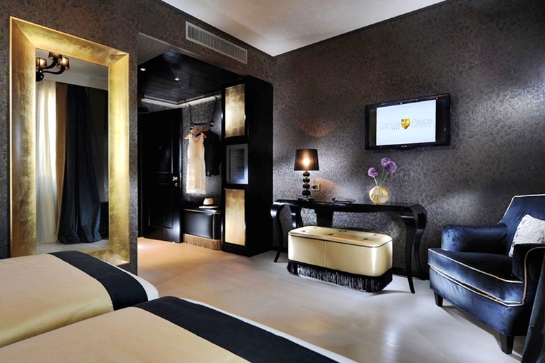 Hotel Carnival Palace