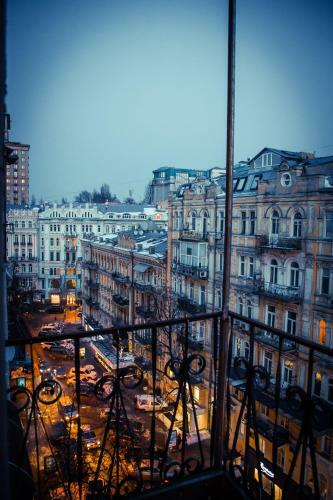 Apartment In Khreshchatyk Passage