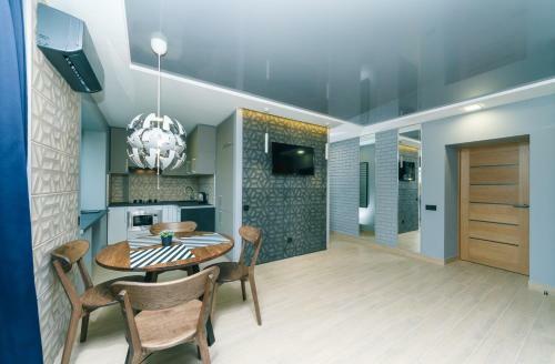 Tomas Apartments