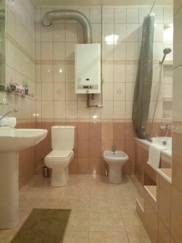 Apartment Na Ploshadi Lva Tolstogo